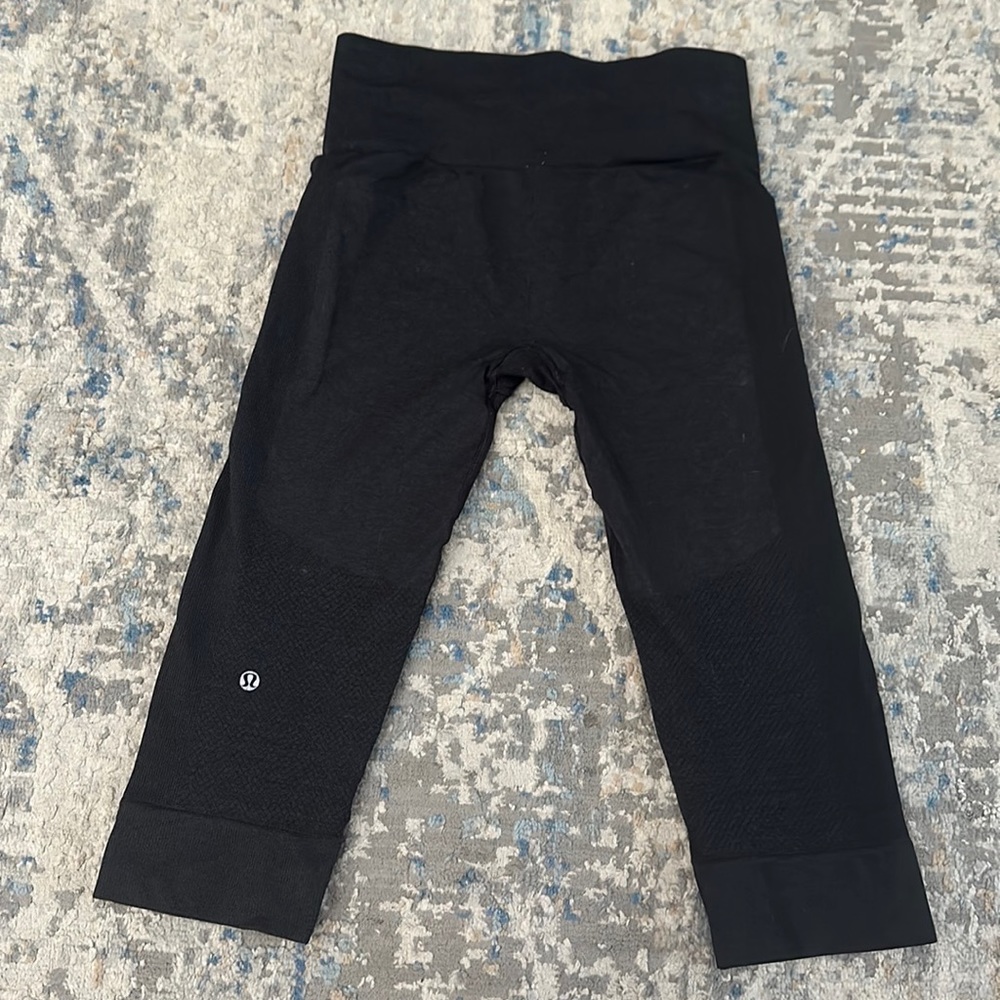 Lululemon black leggings - Picture 2 of 3